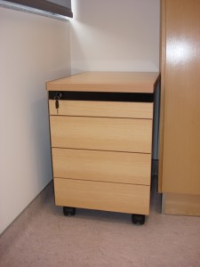 Bloco Rodado 3 Gav. 1 Gav. porta lápis preto t.mel.faia.