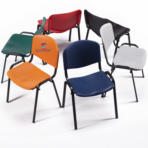 Cadeira 4 pés estrutura preto assento e costas em polipropileno de alta resistência