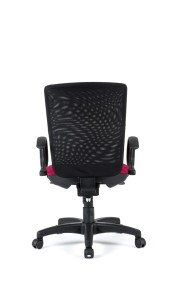 Cadeira Guma, costa em rede preta, assento com estofo, mecanismo sincronizado com possibilidade de bloqueio em cinco posições BGN.500