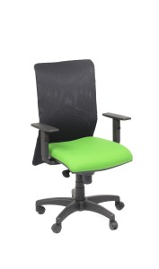Cadeira Reflex, costa em rede, assento com estofo, mecanismo sincronizado com possibilidade de bloqueio em cinco posições, com regulação da costa em altura BRF.500